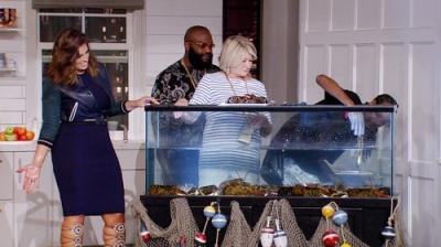 Martha & Snoop's Potluck Dinner Party