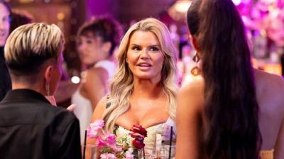 Celebs Go Dating