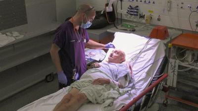 24 Hours in A&E