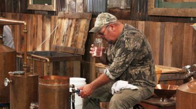 Moonshiners: Master Distiller