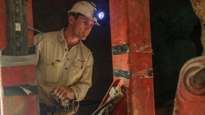 Outback Opal Hunters