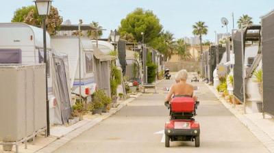 Bargain-Loving Brits in the Sun