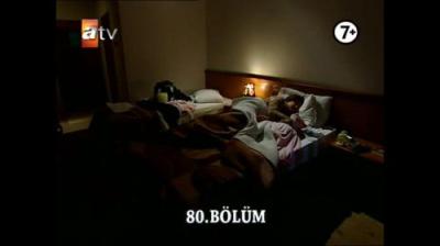 Parmaklıklar Ardında
