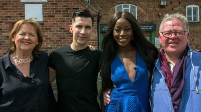 Celebrity Antiques Road Trip