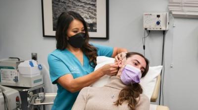 Dr. Pimple Popper