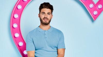 Celebs Go Dating