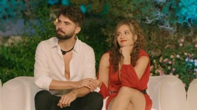 Love Never Lies: Polska