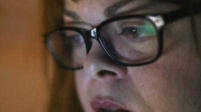 Neišsidirbinėk su katėmis: Medžiojant internetinį žudiką