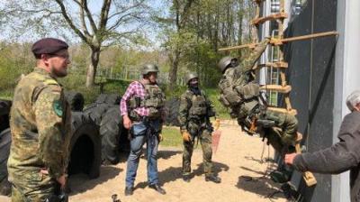 Steel Buddies – Stahlharte Geschäfte